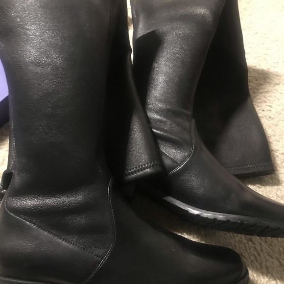 New Stuart Weitzman lowland with leather and dark color(Size: 6.5 US) - Picture 7 of 7